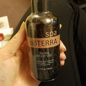 DoTERRA spa blooming bath oil